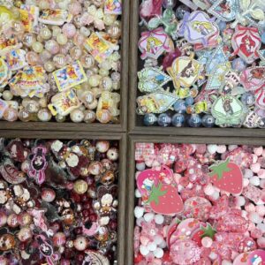 (DAHAODIY-US Host Yuri )beads by pack (mix 2 design)
